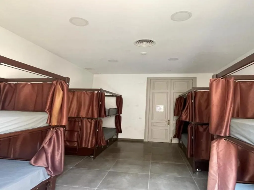 Bed in dormitory CAPACITY 8 Room, Hip Karma Hostel, Barcelona