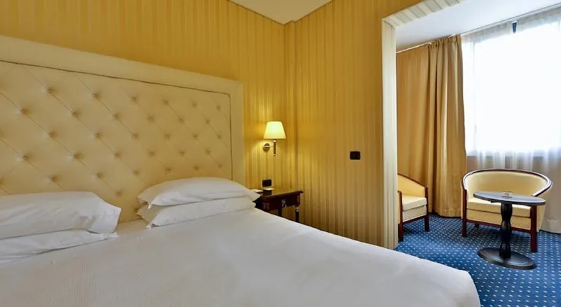 SUITE CAPACITY 2 Room, Best Western Cavalieri della Corona, Milan