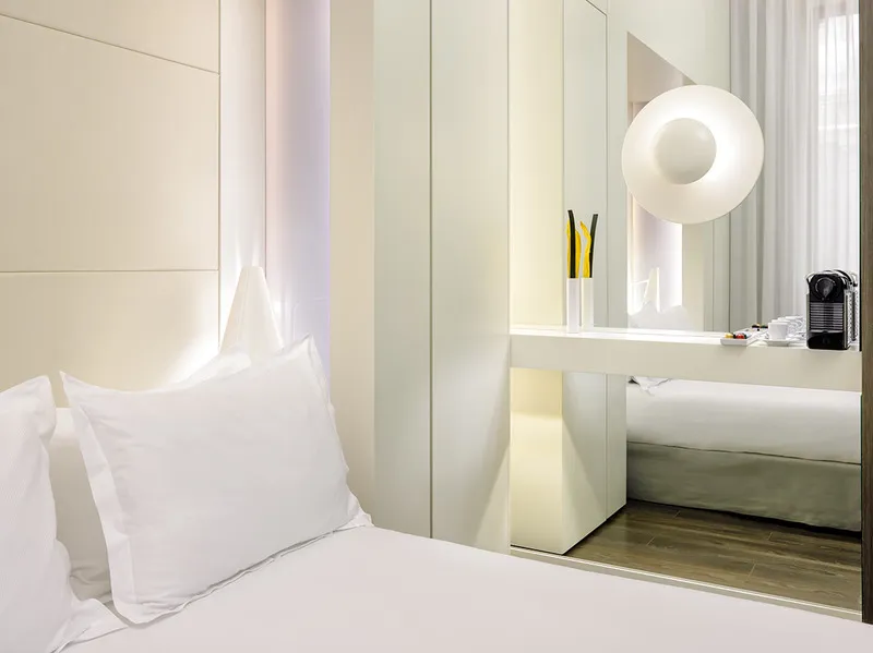SINGLE STANDARD Room, H10 Urquinaona Plaza, Barcelona