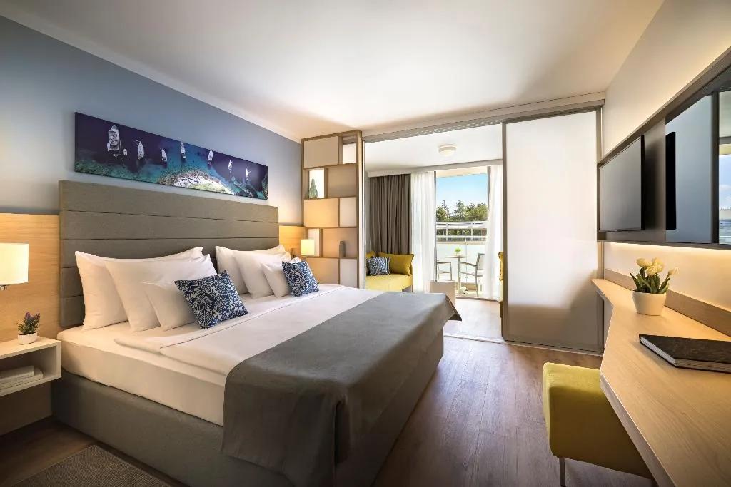 FAMILY ROOM WITH BALCONY Room, Valamar Parentino Hotel, Istria