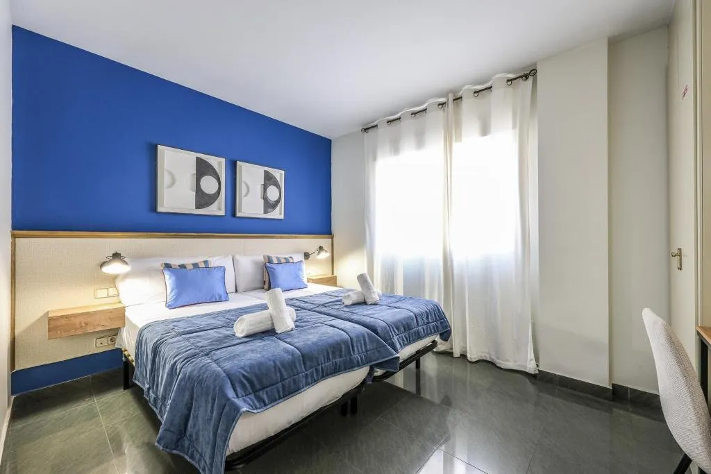 General view, Lusso Velilla, Madrid