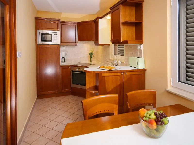 APARTMENT DELUXE CAPACITY 4 Room, Fontana Bayside Park, Split