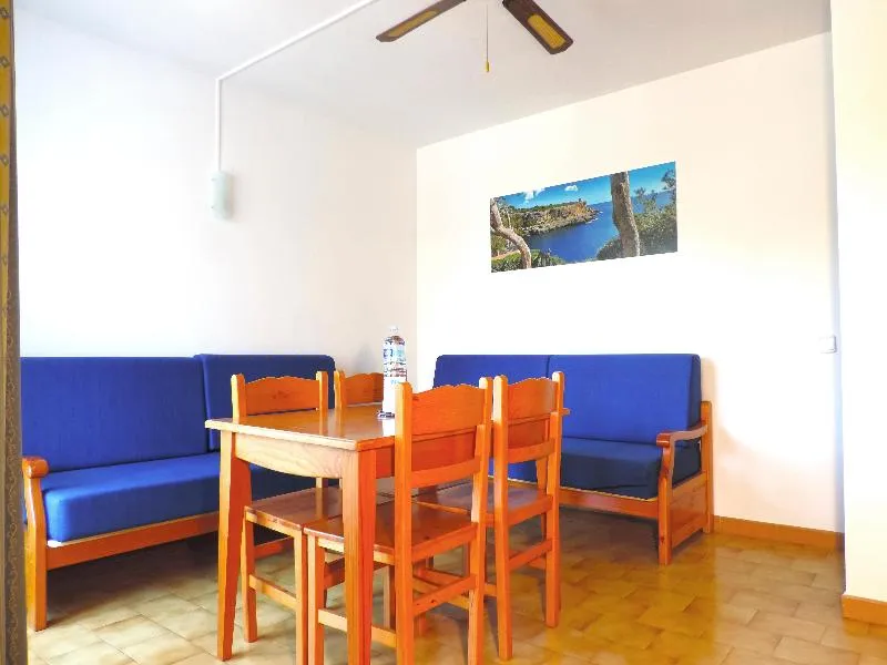 APARTMENT CAPACITY 3 ONE BEDROOM Room, Apartamentos Vistalmar, Majorca