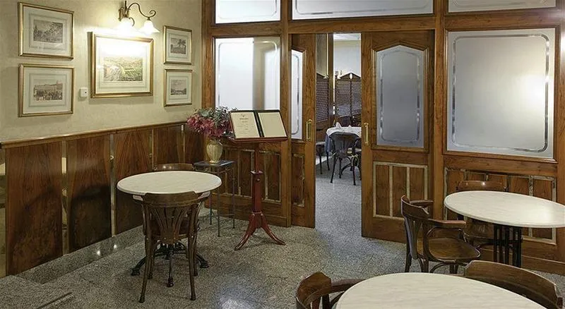 General view, Hostal Carlos III, Madrid