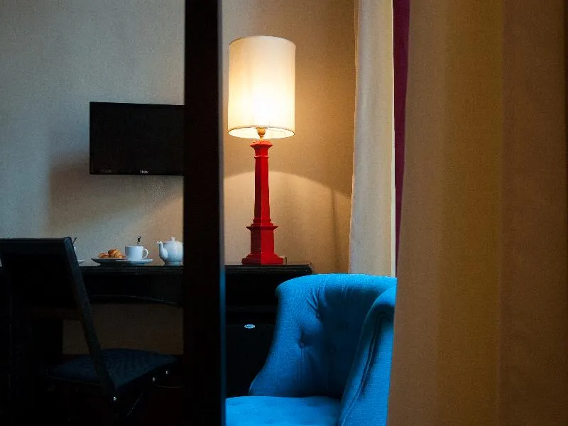 QUADRUPLE CITY VIEW Room, Black 5 Florence Suite, Florence