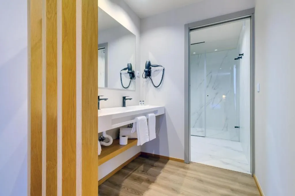 JUNIOR SUITE STANDARD Room, Room Select Porto, Porto