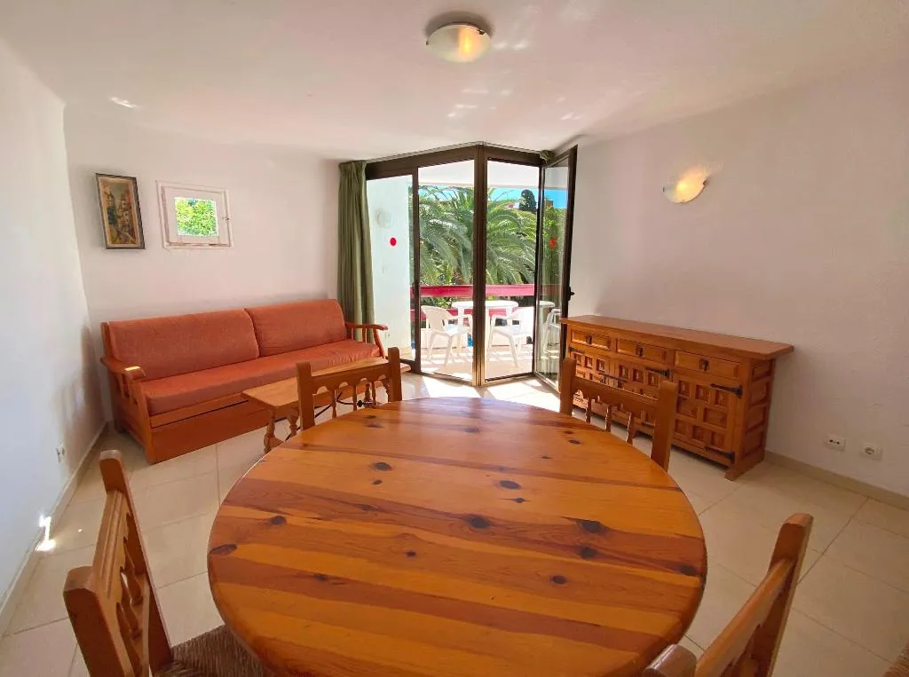 APARTMENT CAPACITY 6 Room, Corcega, Costa Dorada
