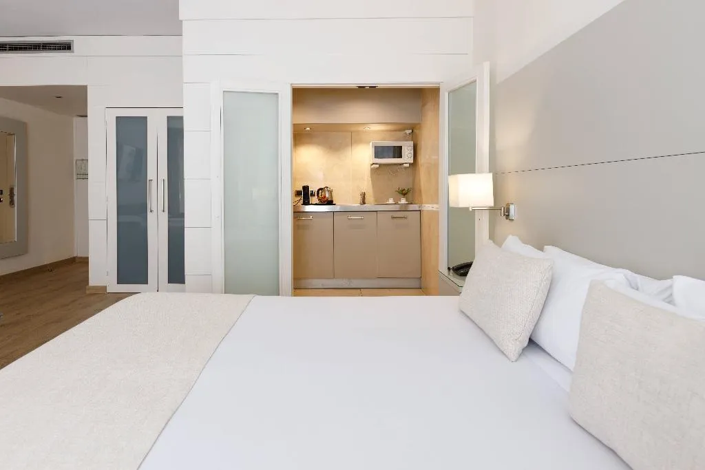Room, Aparthotel Mariano Cubi, Barcelona