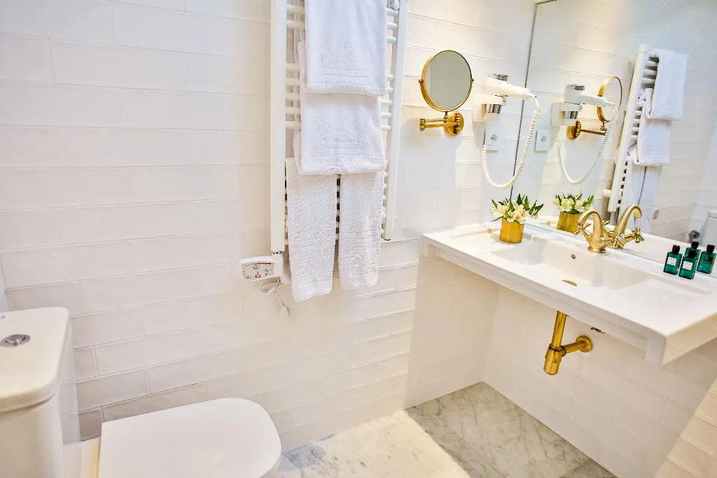 FAMILY ROOM CAPACITY 6 Room, Hotel 11th Principe by Splendom Suites, Madrid
