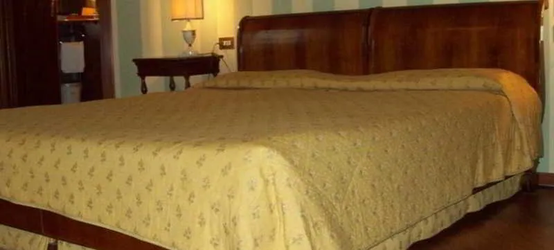 Room, Le Due Corti, Milan