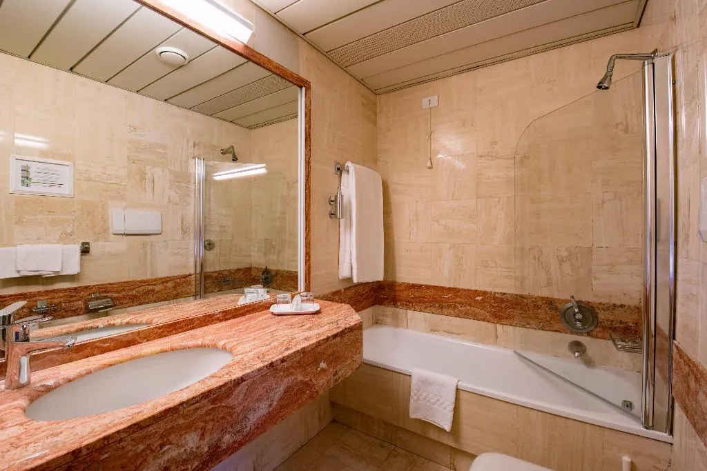 TRIPLE STANDARD Room, Etrusco Arezzo Hotel, Sure Hotel Collection by Bes, Florence
