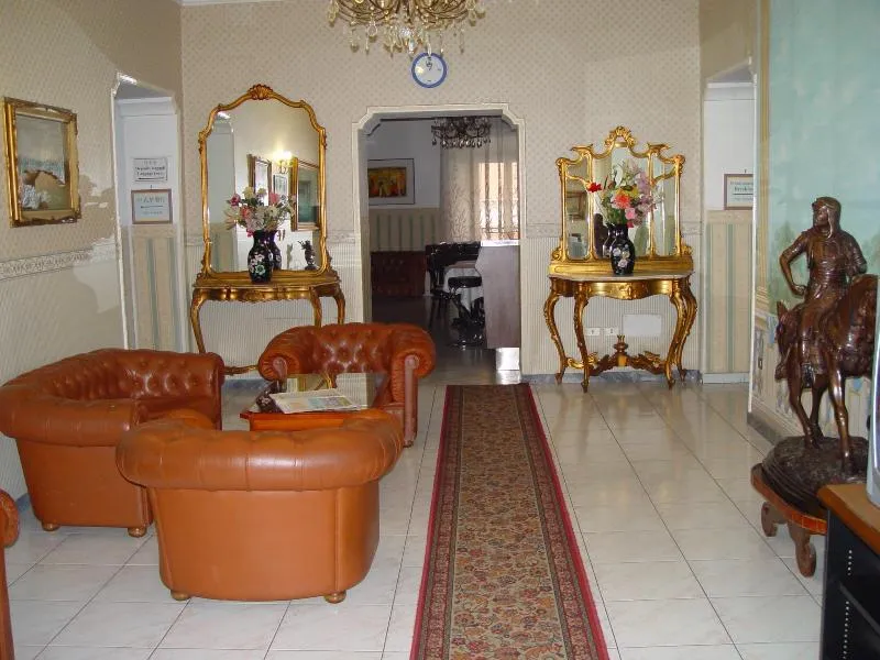 Lobby, Repubblica, Rome