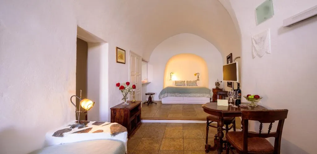 SUITE SUPERIOR Room, Fanari Villas, Santorini