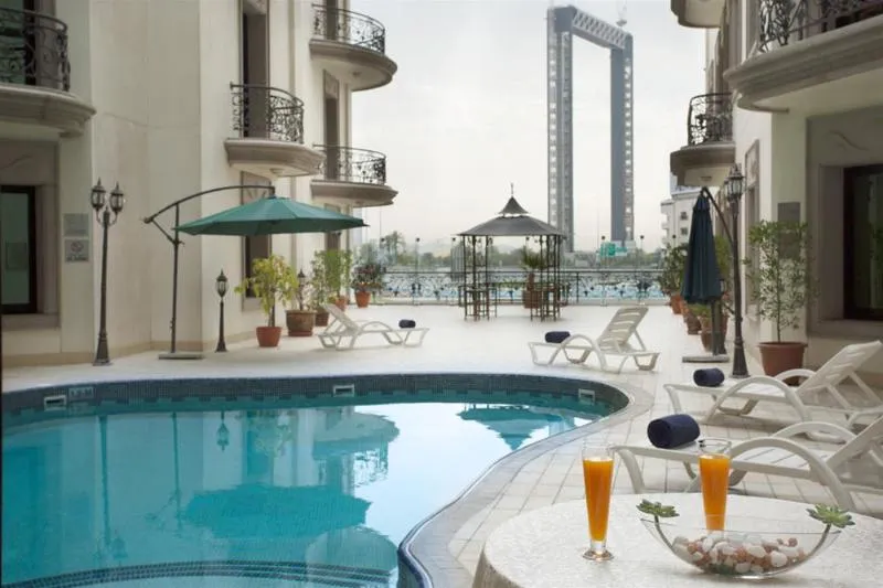 Pool, Al Waleed Holiday Homes, Dubai
