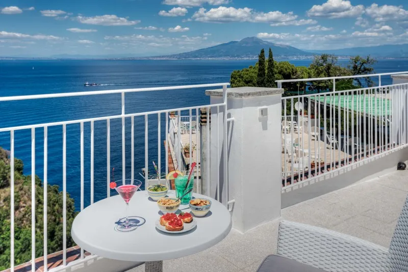 Terrace, Boutique Hotel Helios, Naples