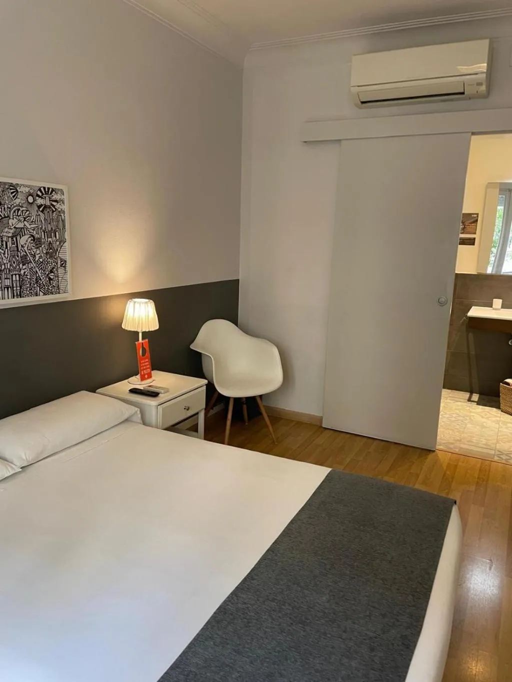 General view, Hostal El Ninot, Barcelona