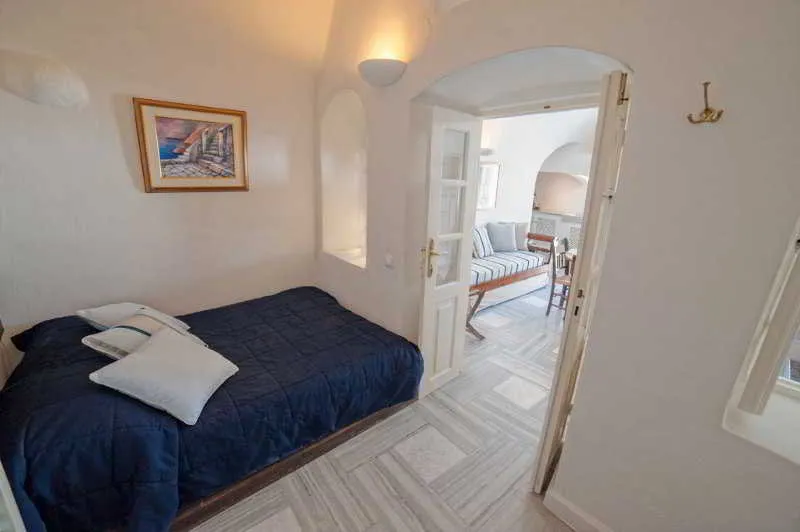 Room, Cori Rigas Suites, Santorini