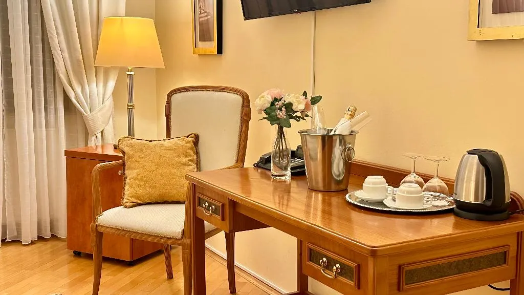DOUBLE STANDARD Room, Fleur De Lis Hotel, Prague