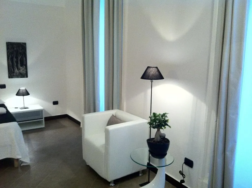 TRIPLE STANDARD Room, iBed Napoli B&B, Naples