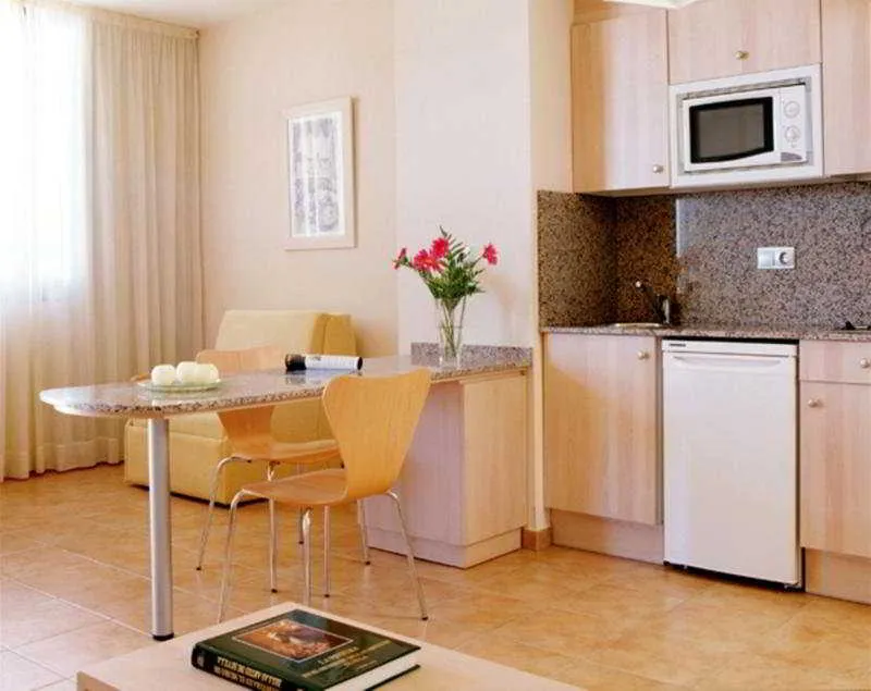 Room, Reina, Costa Almeria
