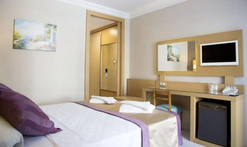 Room, Sesin, Dalaman