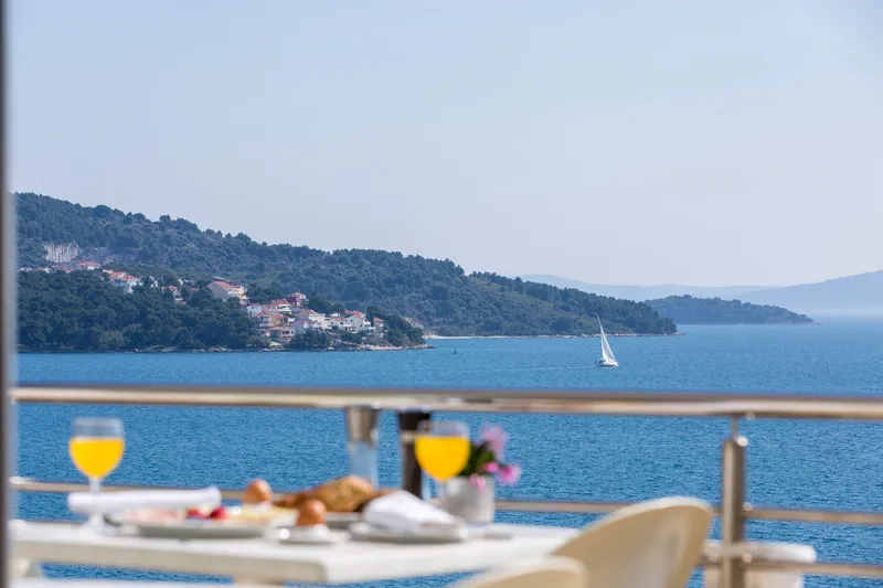 Terrace, Viktorija, Split
