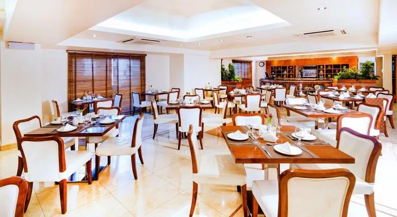Restaurant, Golden Sands Hotel Apartments, Dubai