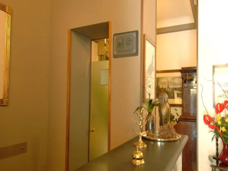 Lobby, Malaspina, Florence