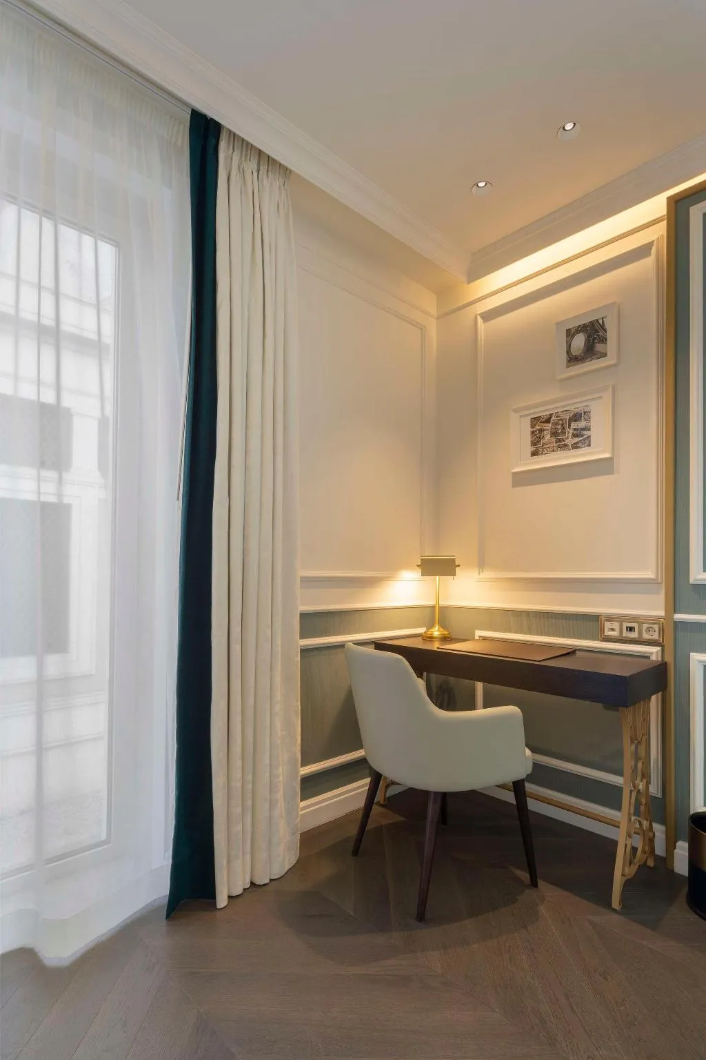DOUBLE PREMIUM KING BED Room, The Emerald House Lisbon, Curio Collection by Hilt, Lisbon