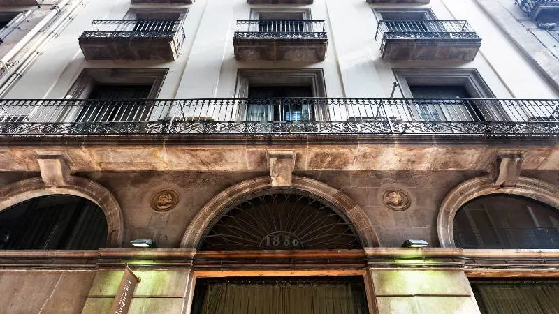 General view, Duquesa de Cardona, Barcelona