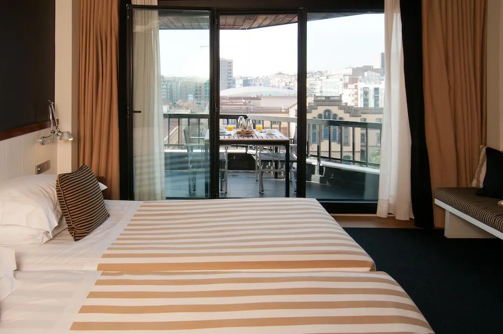 DOUBLE WITH BALCONY Room, U232, Barcelona