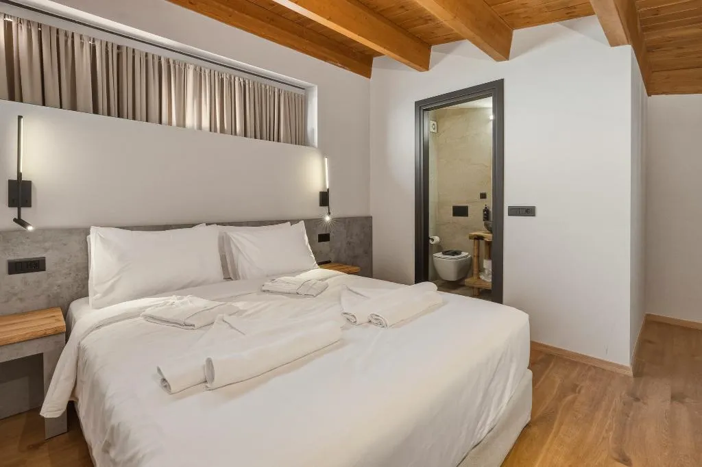 SUITE TWO BEDS Room, Volta Seaside Boutique Hotel, Crete