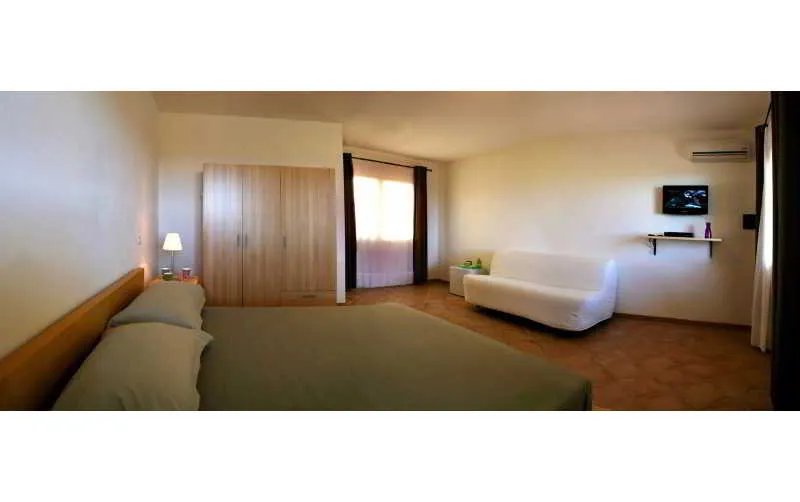 Room, Pedra Ruja, Olbia