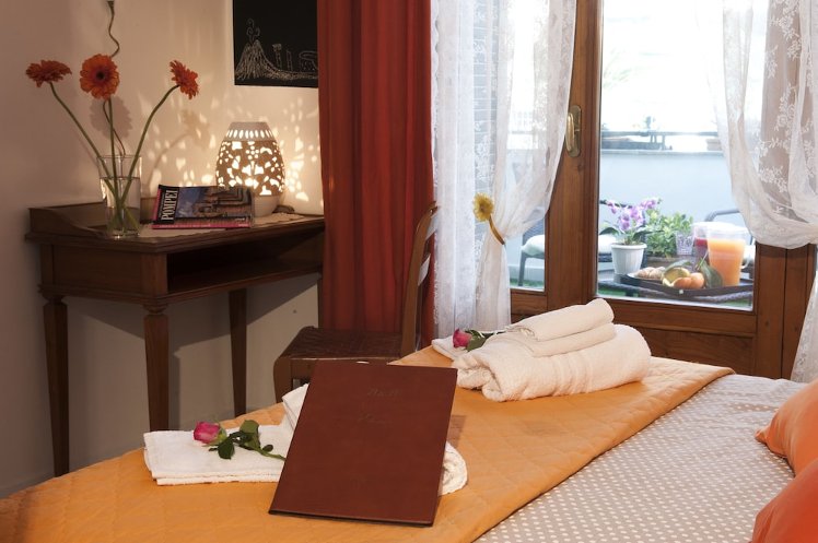 B&B Elena, Naples