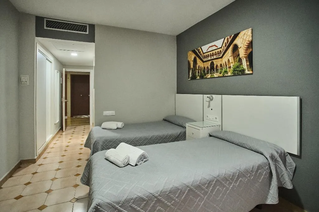 TWIN STANDARD Room, Resitur, Seville