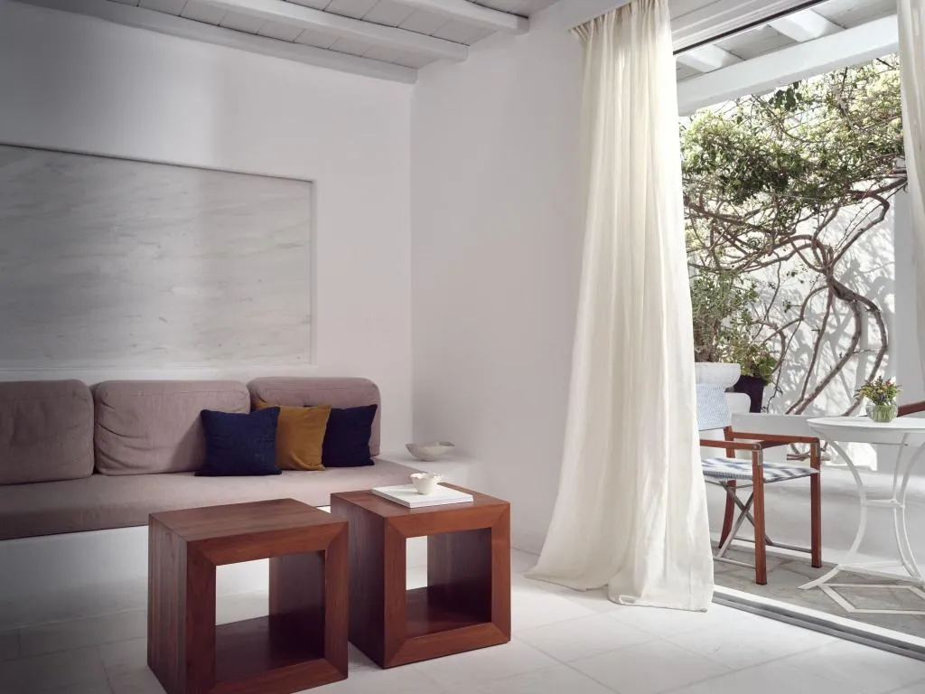 JUNIOR SUITE WITH VIEWS Room, Belvedere hotel, Mykonos