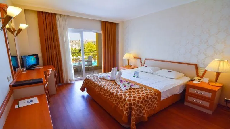 DOUBLE POOL VIEW Room, Pine House Hotel, Antalya