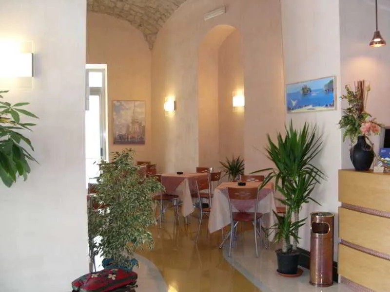 Restaurant, Clarean, Naples