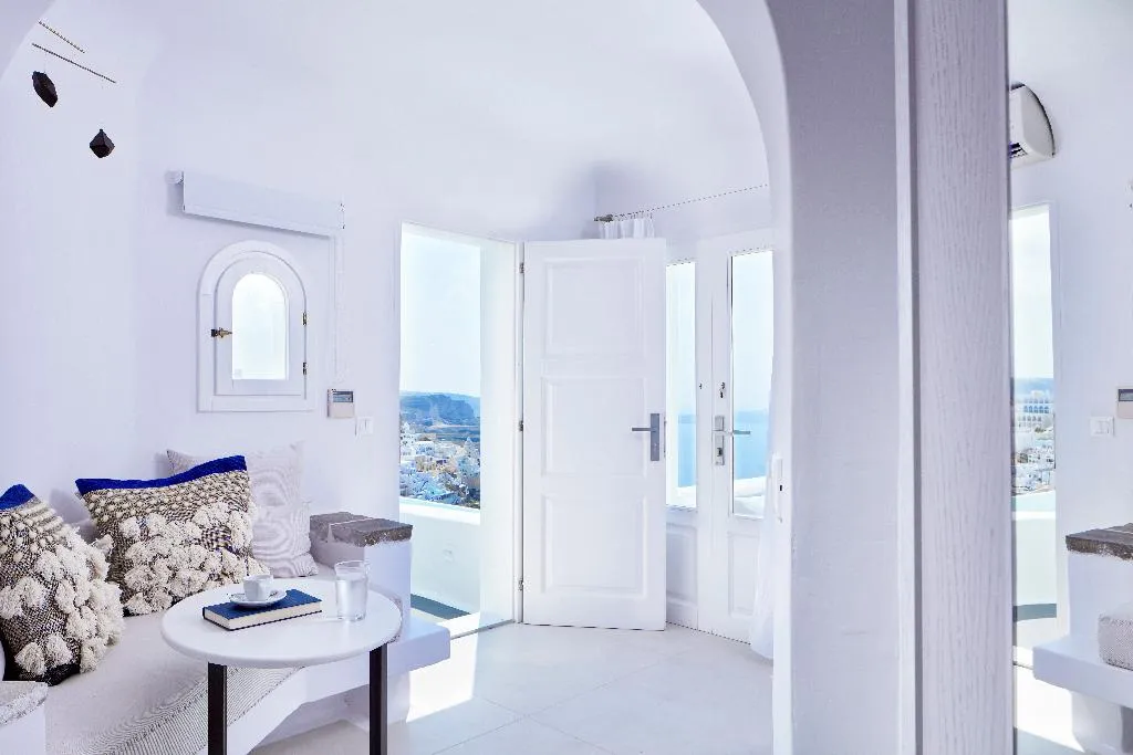 SUITE HONEYMOON Room, Cosmopolitan Suites, Santorini