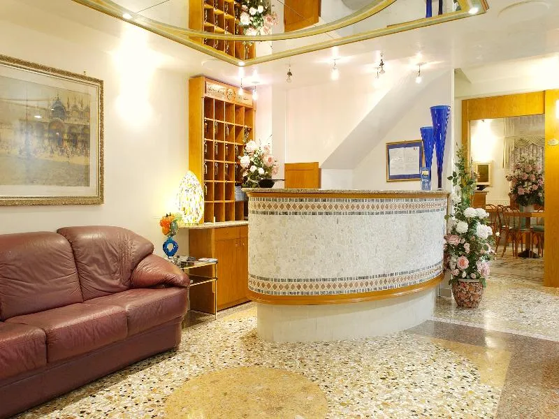 Lobby, Antica Casa Carettoni, Venice