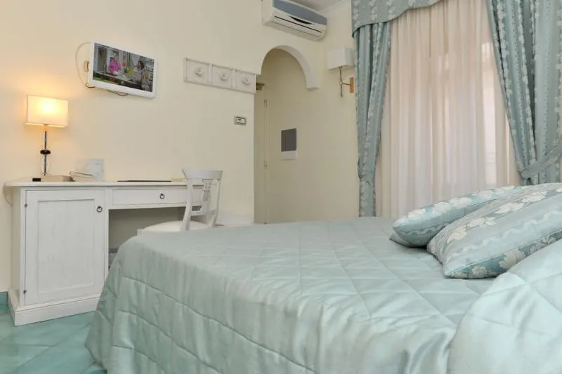 DOUBLE SUPERIOR Room, Hotel Santa Lucia, Naples