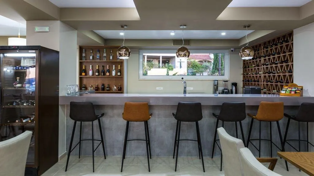 Bar, Sun And Sea Plus Resort Hotel, Crete