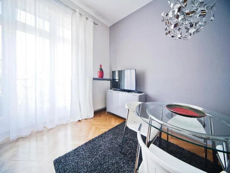APARTMENT CAPACITY 4 ONE BEDROOM Room, 4Seasons Apartments Cracow, Krakow