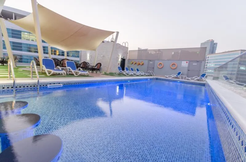 Pool, Signature 1 Hotel Tecom, Dubai