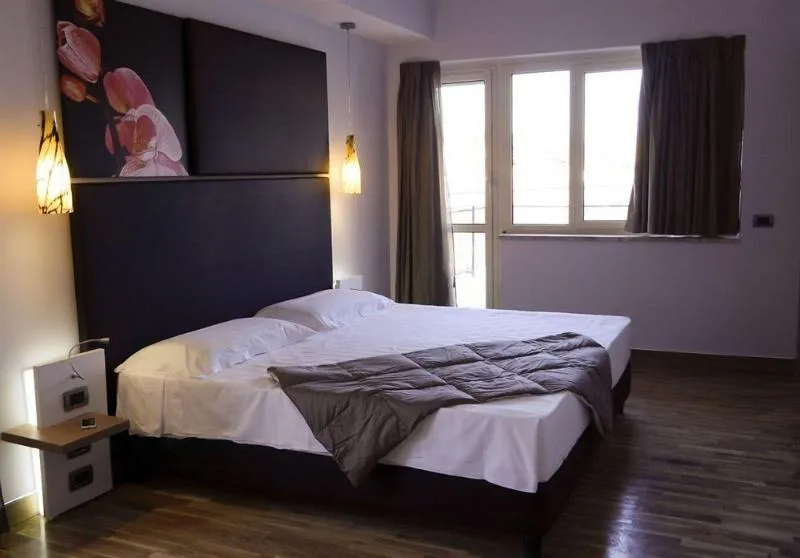 DOUBLE SUPERIOR CITY VIEW Room, Gravina San Pietro, Rome