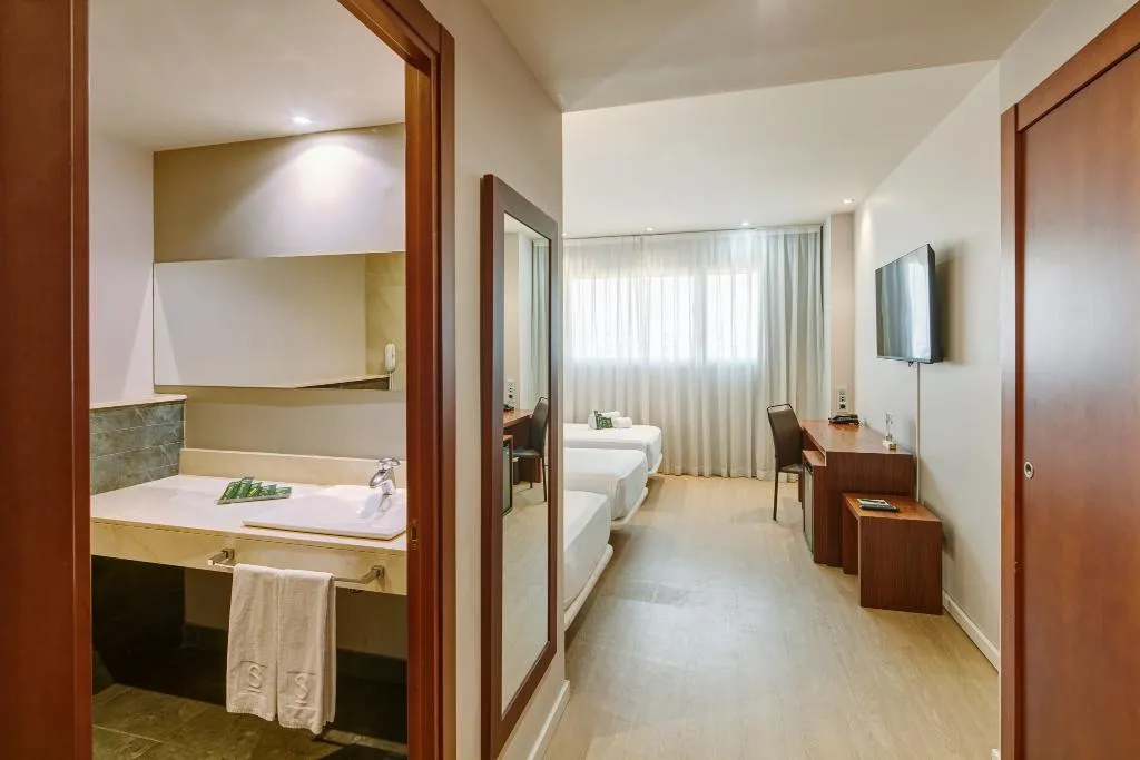 TRIPLE CLASSIC Room, Sercotel Ciutat de Montcada, Barcelona
