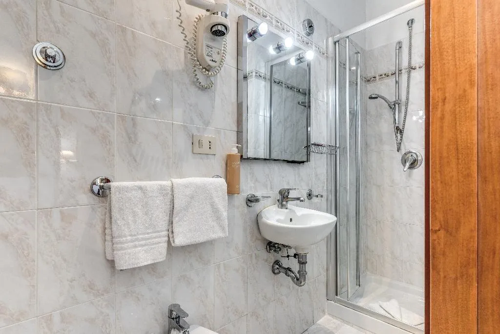 SINGLE STANDARD Room, Sonya, Rome
