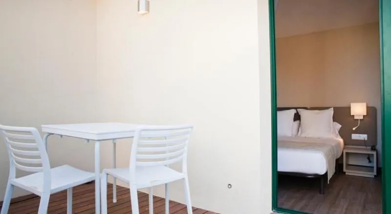 DOUBLE SUPERIOR WITH BALCONY Room, May Ramblas Hotel, Barcelona
