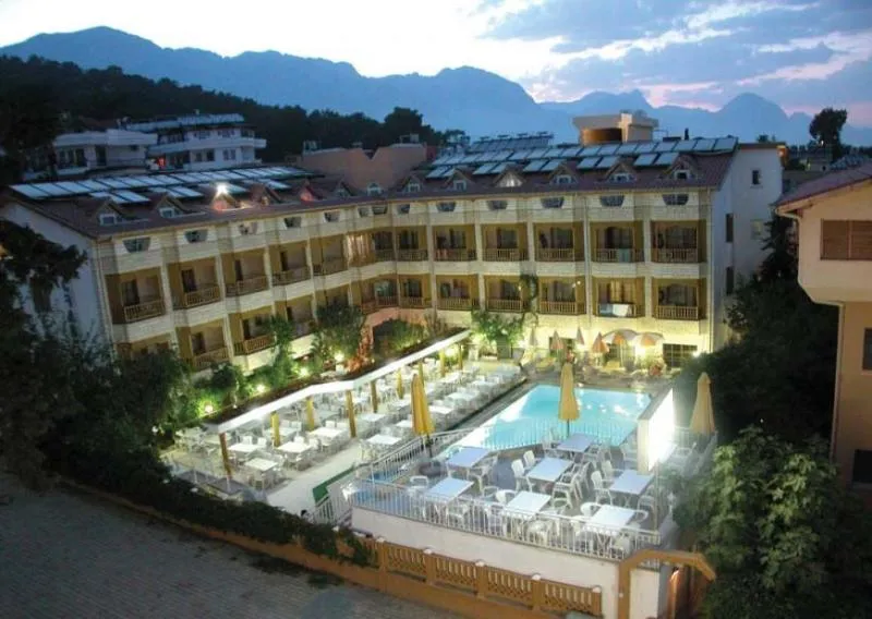 Pool, Mr. Crane, Antalya