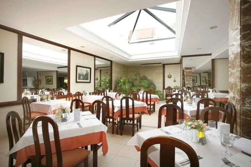 Restaurant, Cosmopolitan, Majorca